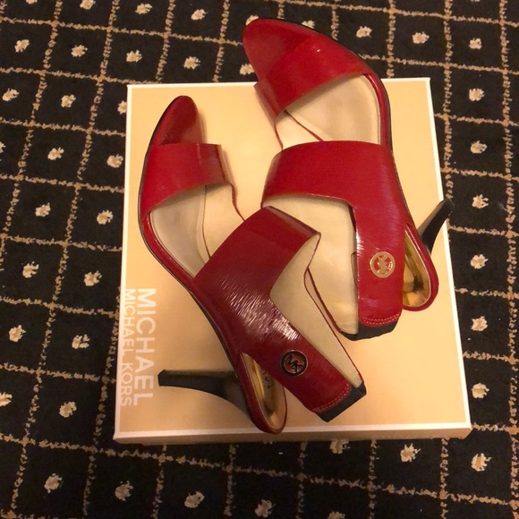 Michael Kors Rochelle patent sandals - Picture 8 of 8